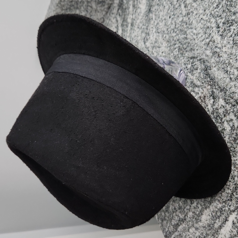 Hat - Picture 8 of 8